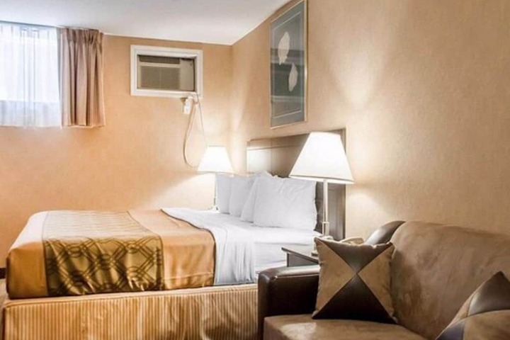 Woodstock Inn and Suites