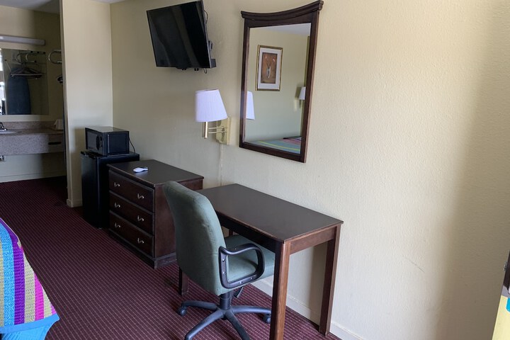 Room 20 of 26