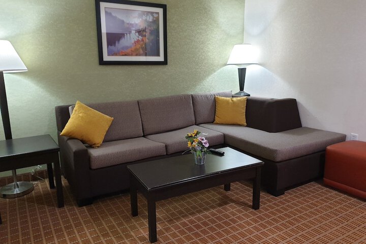 Room 18 of 37
