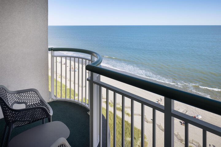 Hampton Inn & Suites Myrtle Beach / Oceanfront