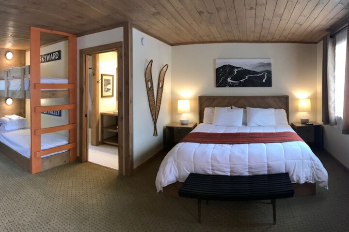 Room 13 of 18