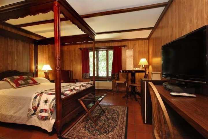 Room 12 of 47