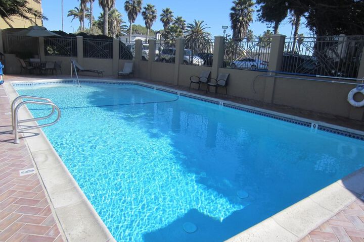 Pool 7 of 37