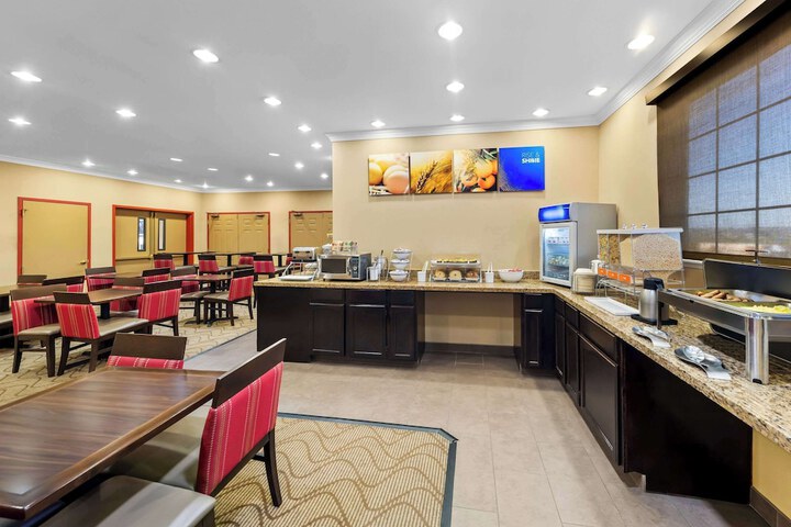 Comfort Suites Roanoke - Fort Worth North