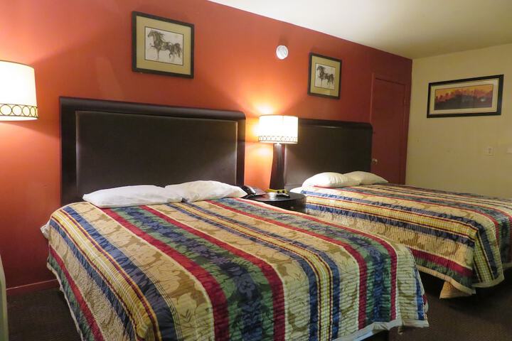 Room 8 of 11