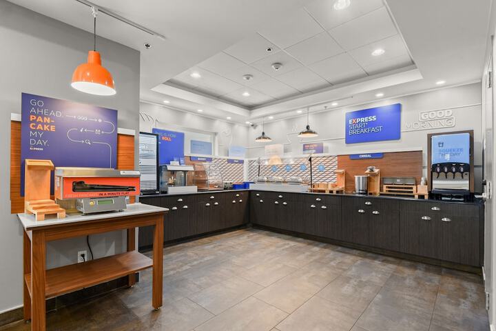 Holiday Inn Express & Suites Gonzales by IHG