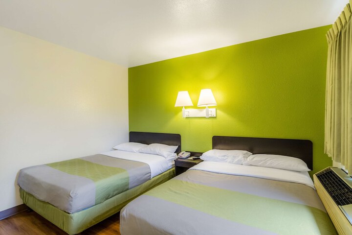 Room 21 of 27