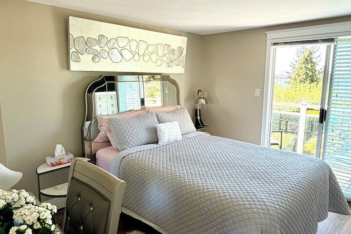 Ocean Breeze B & B
