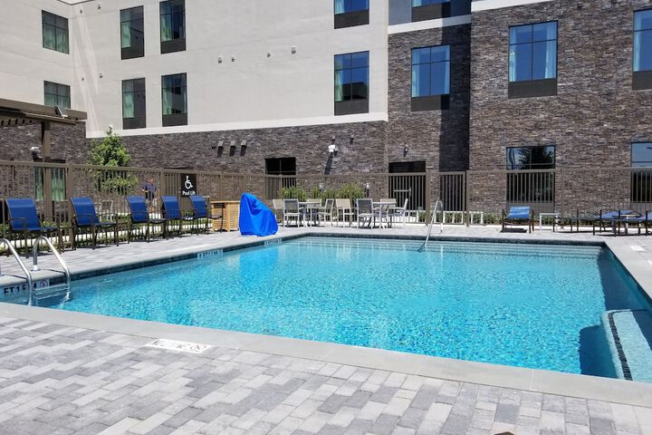 Pool 4 of 49