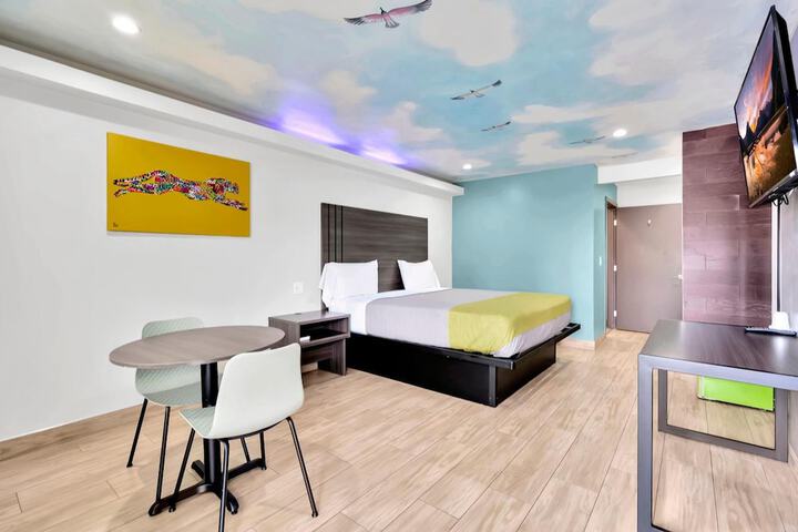 Room 9 of 30