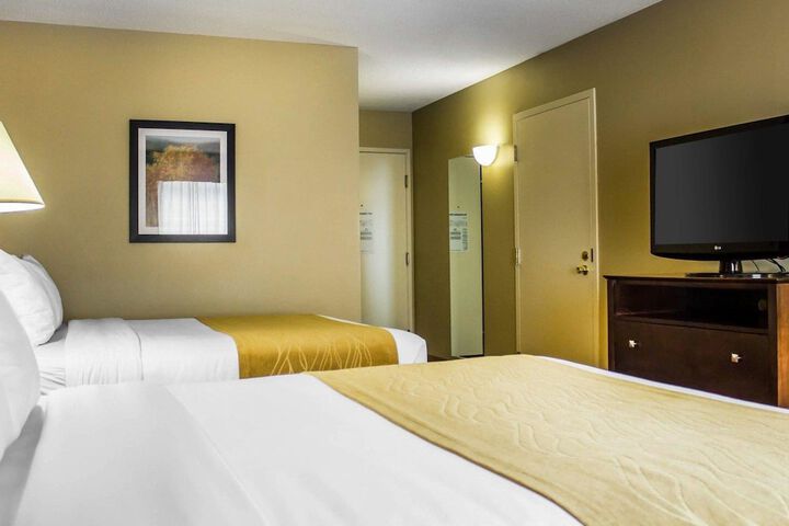 Comfort Inn & Suites Dayville - Killingly Industrial Park