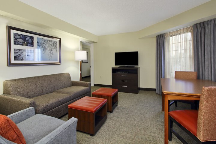 Staybridge Suites Tysons - McLean by IHG