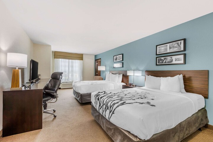 Room 54 of 72