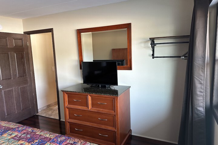 Room 98 of 443
