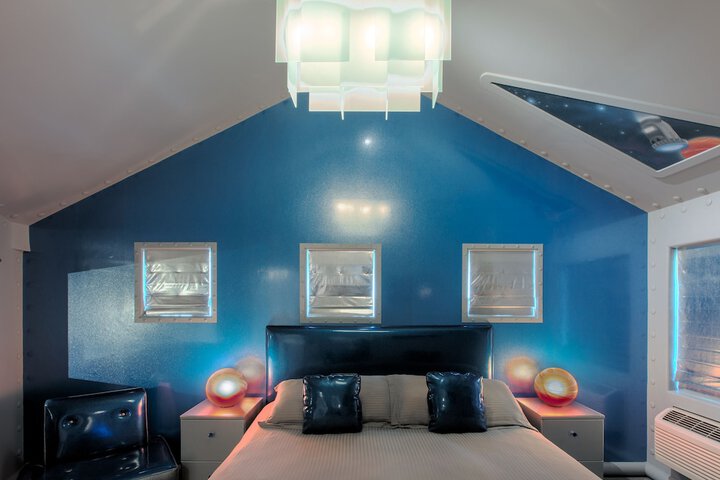 Room 92 of 168