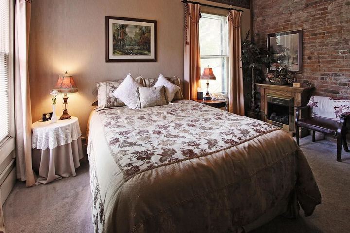 Room 15 of 39