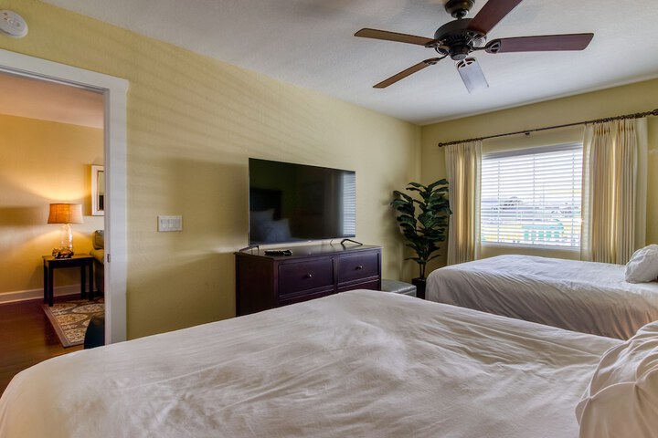 Harbourside Resort a New Hotel Collection Property
