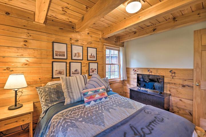 Cozy Retreat w / Porch & Double JJ Resort Access!