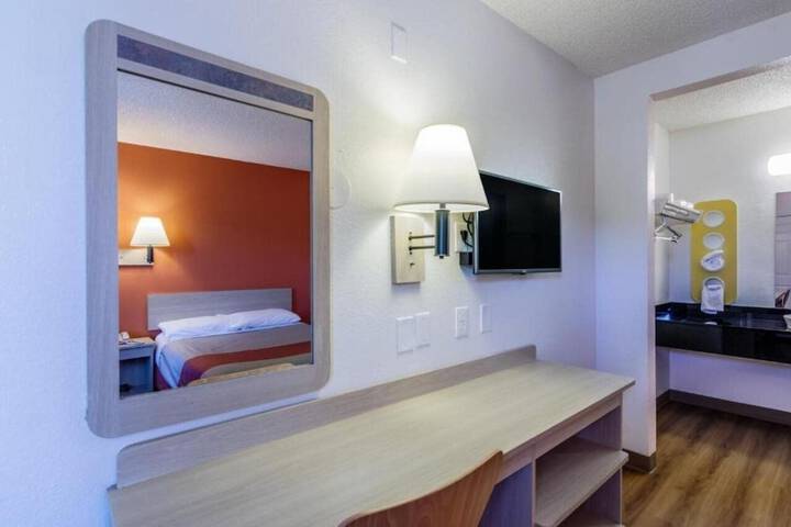 Room 21 of 31