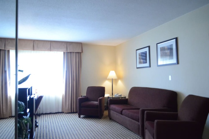 Room 19 of 37