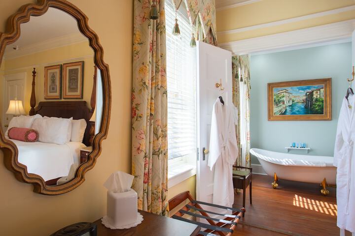 Room 122 of 158