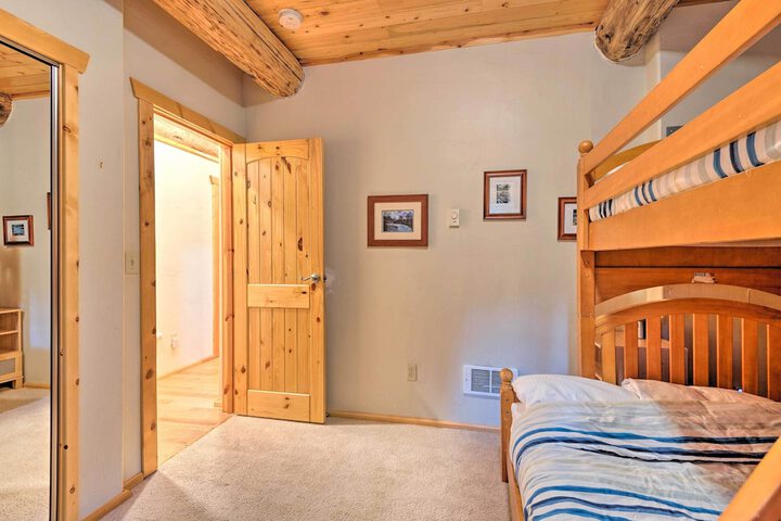 Riverfront Gold Bar Log Cabin Near Stevens Pass!