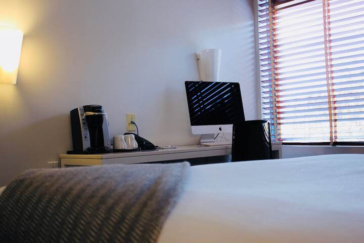 Room 32 of 49