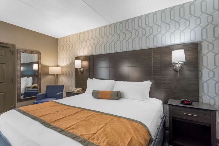 Room 33 of 44