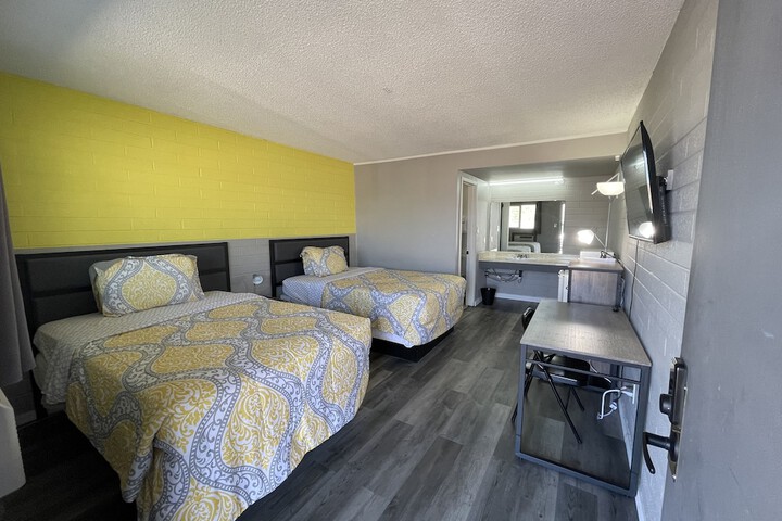 Room 13 of 42