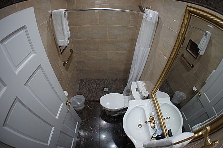 Room 43 of 91