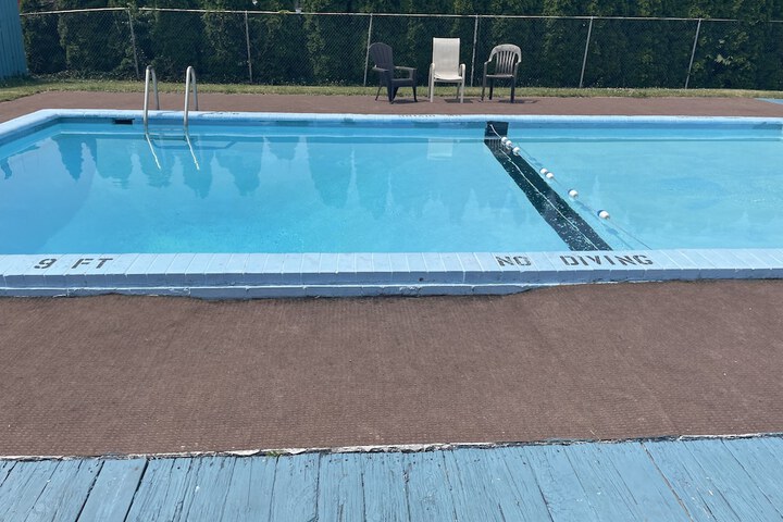 Pool 6 of 46