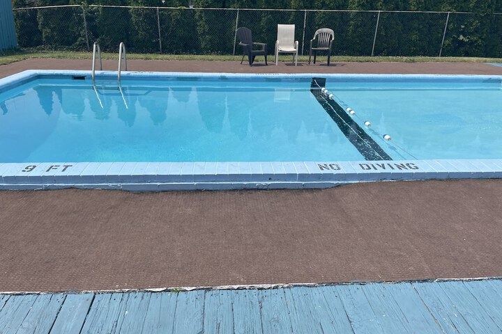 Pool 16 of 46