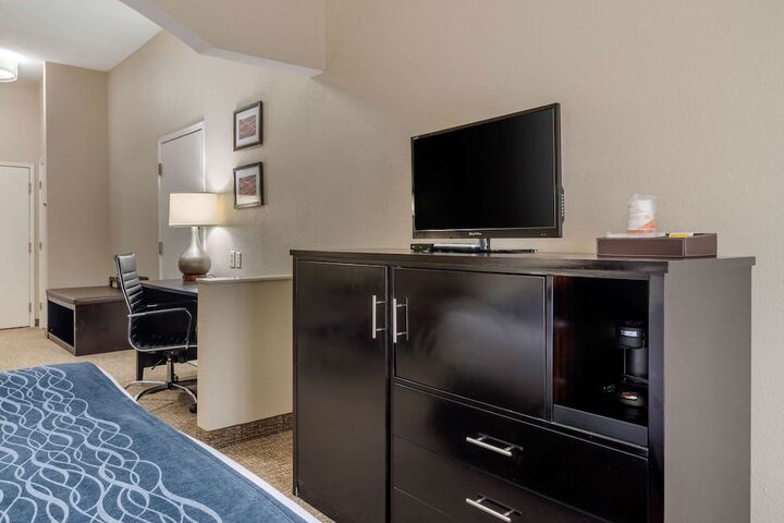 Room 28 of 51
