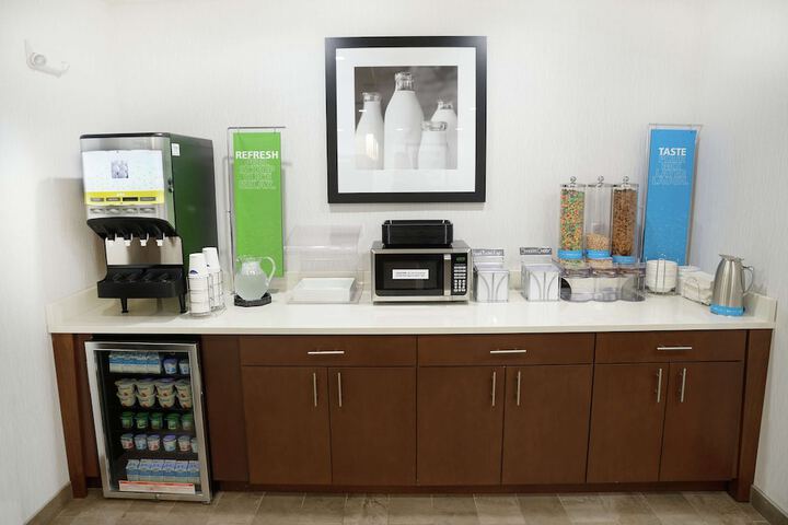 Breakfast/Coffee Service 41 of 50