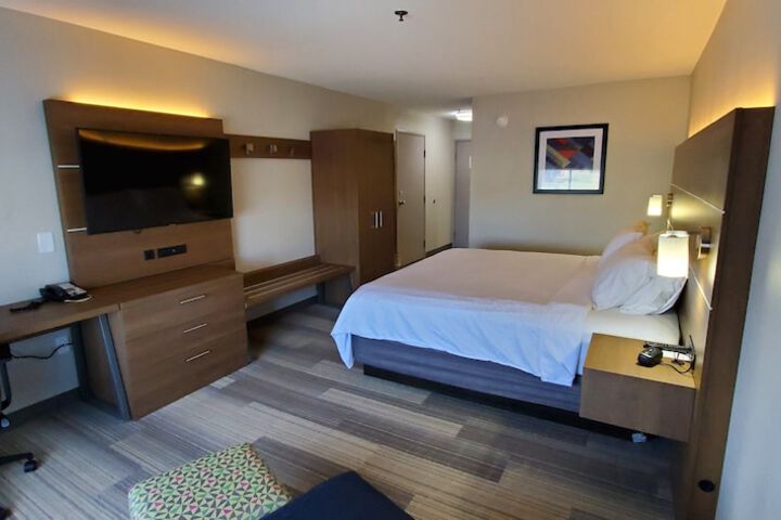 Room 26 of 62