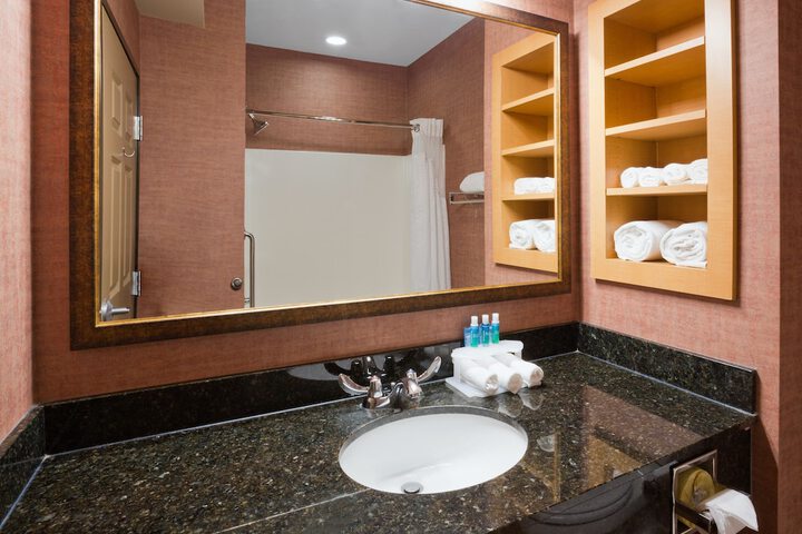 Holiday Inn Express Hotel & Suites Brainerd-Baxter by IHG