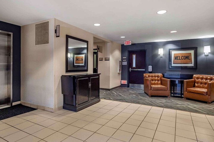 Hotel Interior 12 of 28