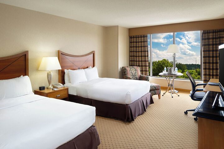 DoubleTree by Hilton Washington Dulles Airport
