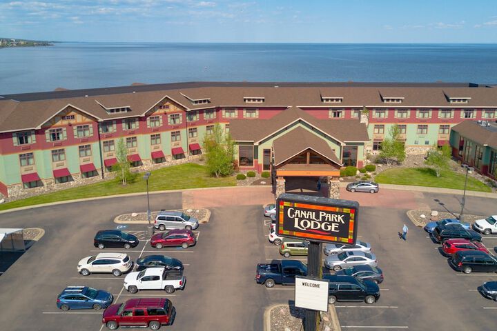 Canal Park Lodge