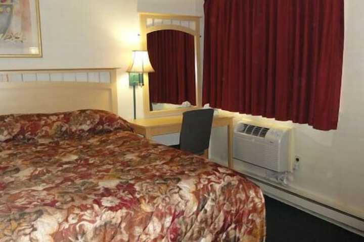 Relax Inn Elmira