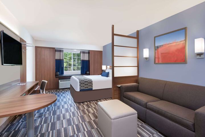 Room 16 of 37