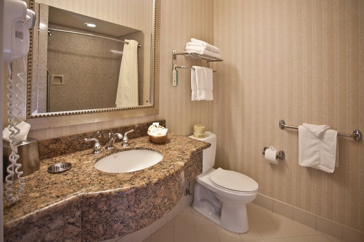 Room 21 of 40