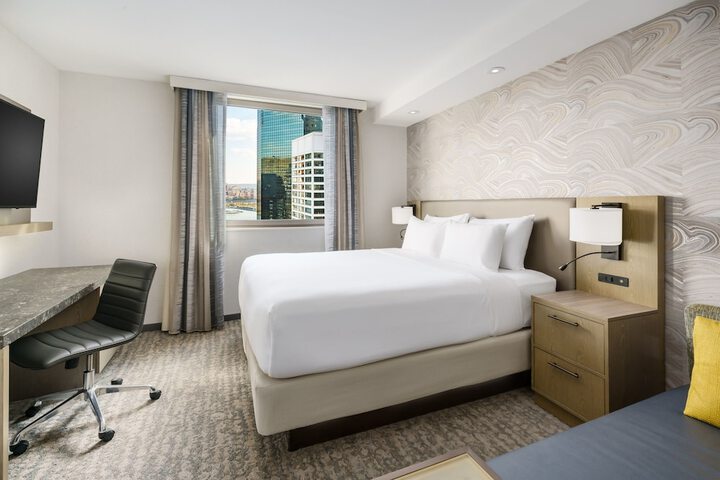 Room 15 of 28