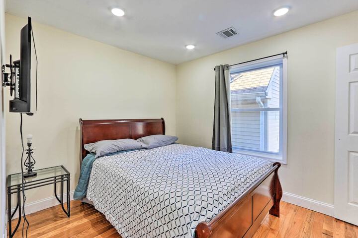 Bright Irvington Home 2 Mi to Prudential Center!