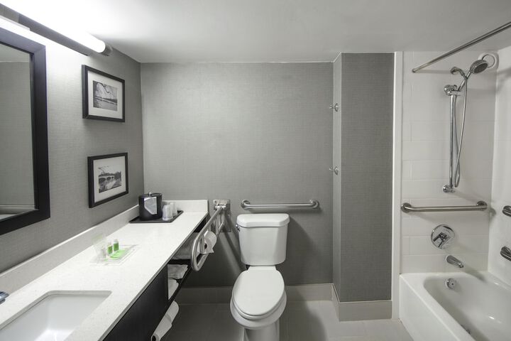 Room 26 of 36