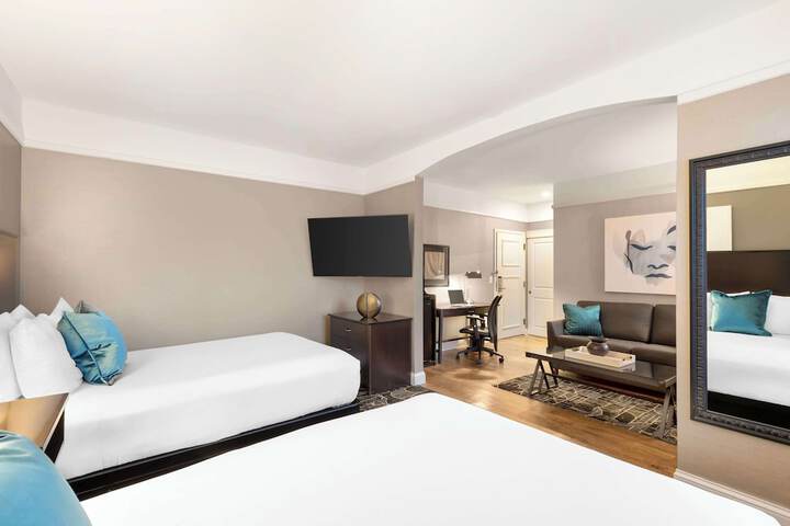 Room 53 of 70