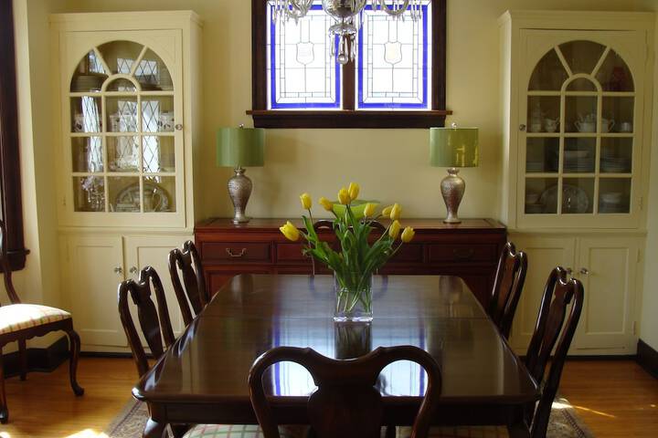 Dining 15 of 22