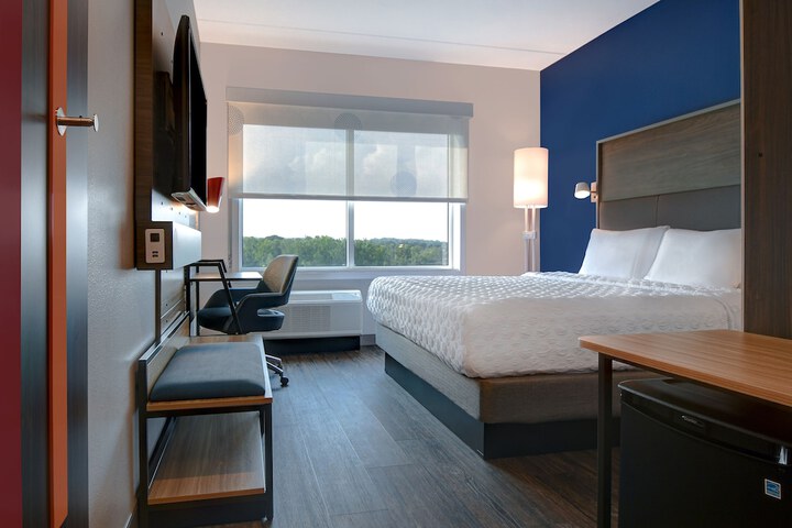 Room 15 of 46