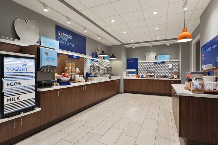 Holiday Inn Express and Suites Rhinelander by IHG