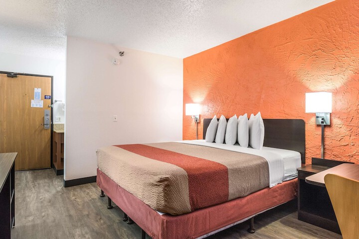 Room 22 of 27